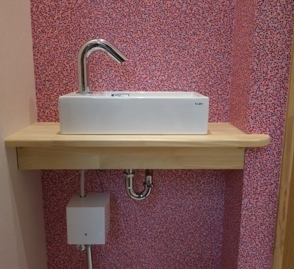 愛成住宅設備の漏水修理作業 - 水漏れ診断と配管修理の専門技術